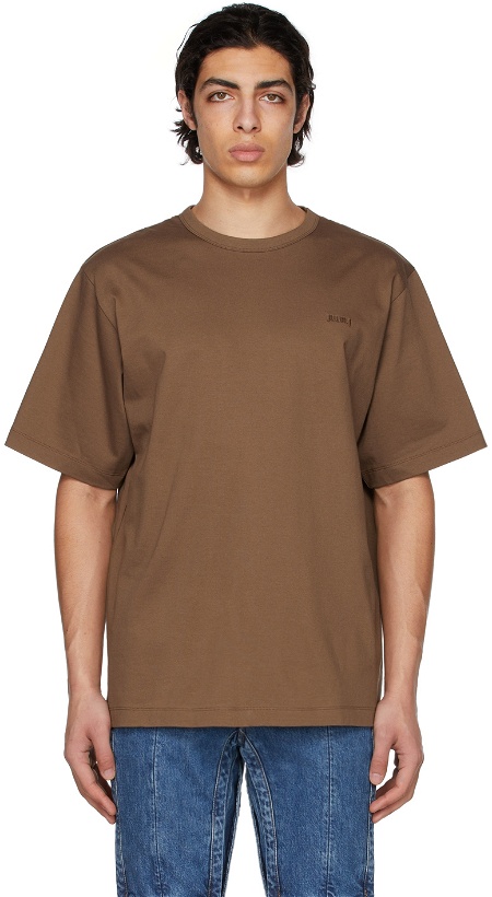 Photo: Juun.J Brown Overfit Graphic Half Sleeve T-Shirt