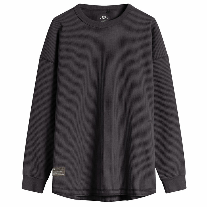 Photo: Oakley Men's FGL Union Longsleeve Wide T-Shirt 5.7 in Phantom