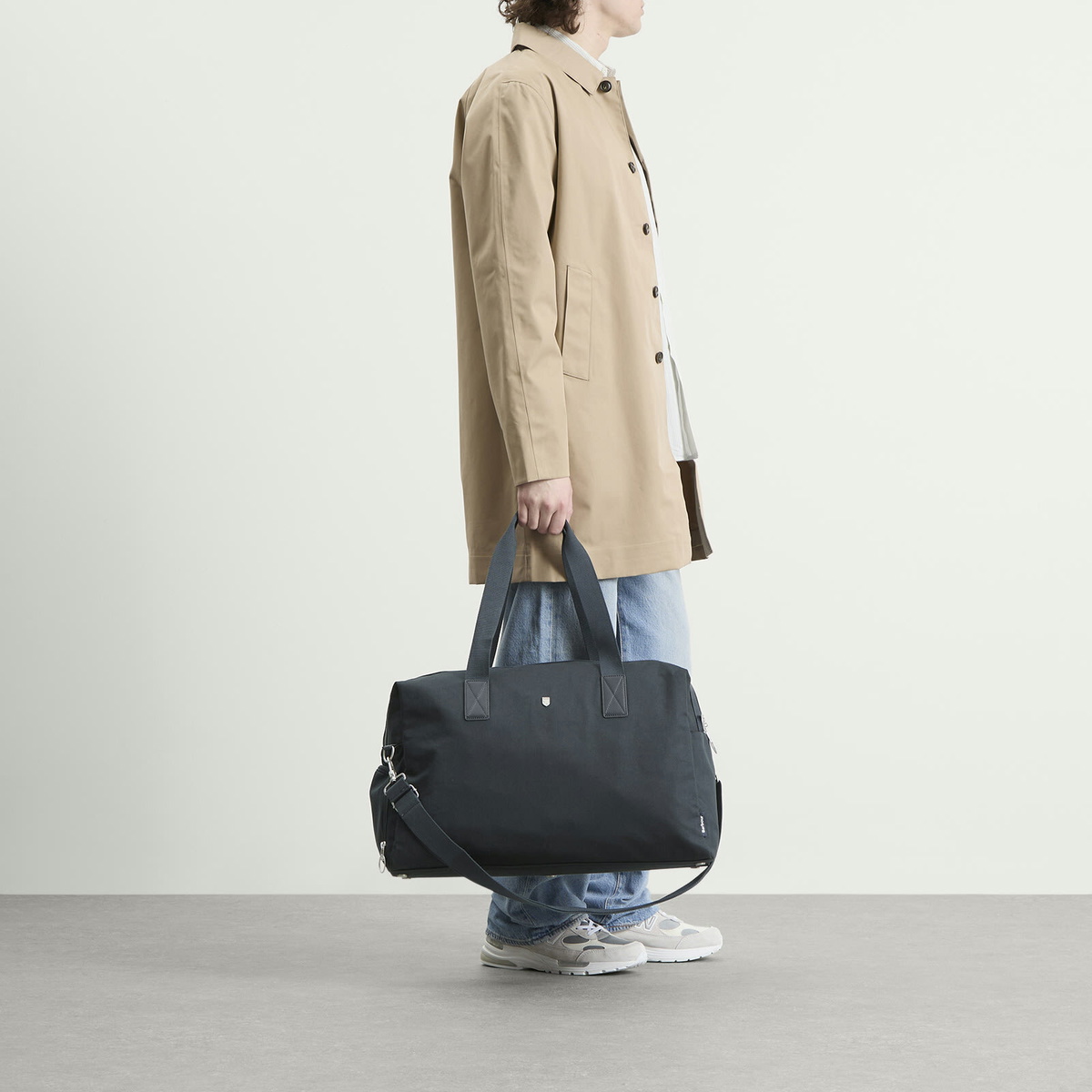 Barbour Men's Cascade City Holdall Bag in Navy 