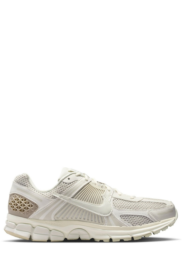 Photo: Nike Zoom Vomero 5 Sneakers Light Brown