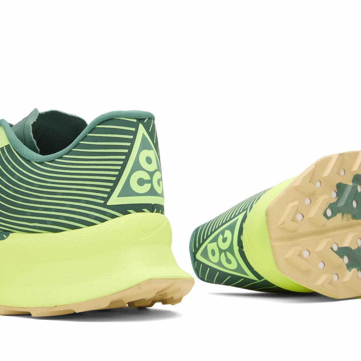 Nike Men's ACG Ultra Fly Trail 2 in Dutch Green/Barely Vol/Vegas Gold