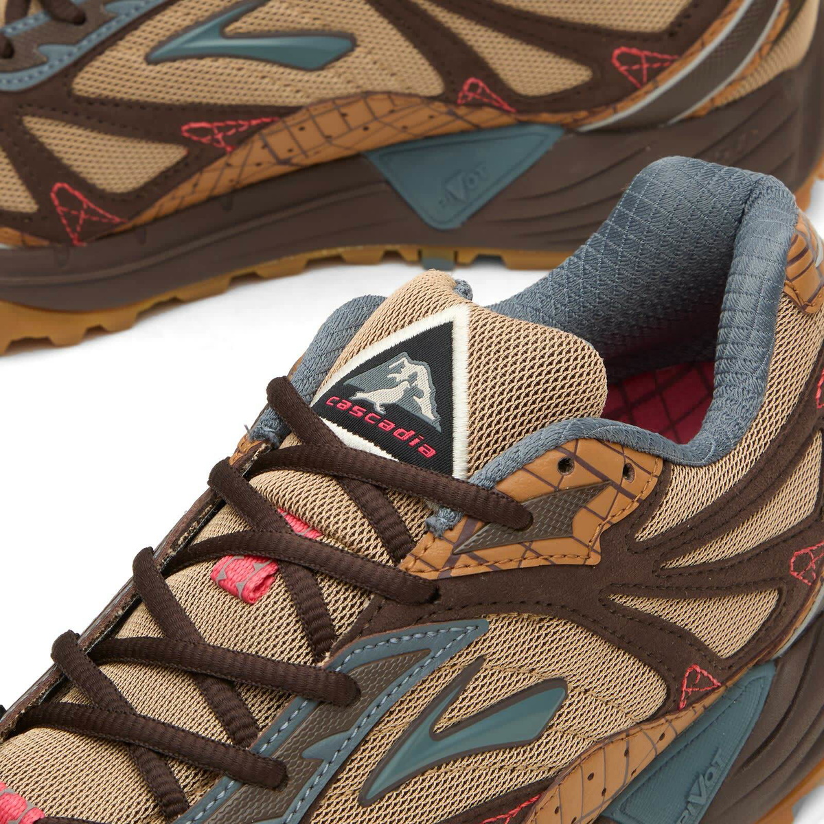 Brooks Men's x STAPLE Cascadia 1 Sneaker in Ginger/Wren/Stormy Weather