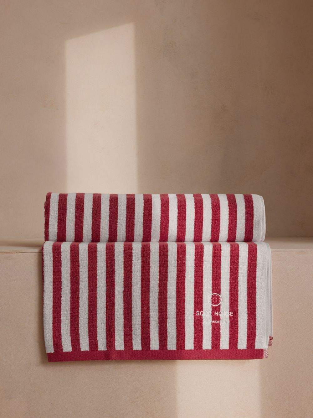 Soho Home Red Shoreditch Cotton Pool Towel