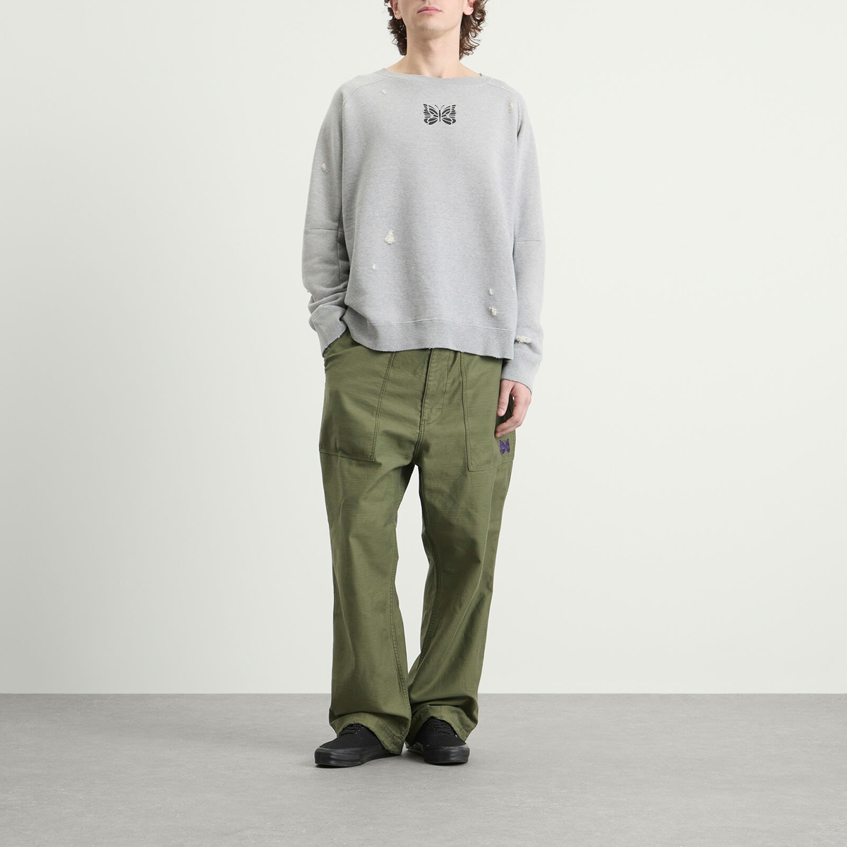 Needles Men's Deconstructed Crew Neck Sweatshirt in Heather Grey