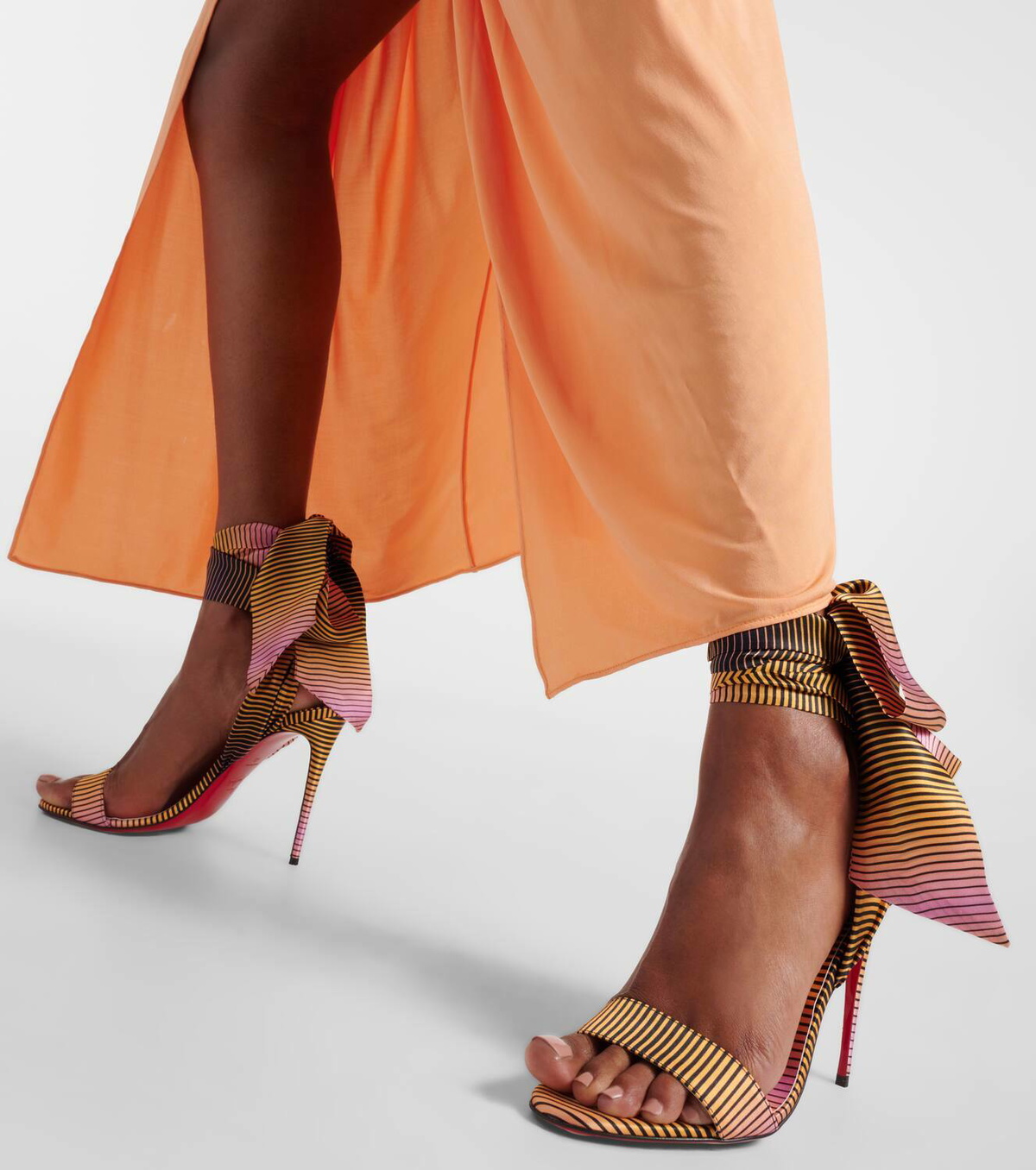 Christian Louboutin Sandale Du Désert 100 crêpe satin