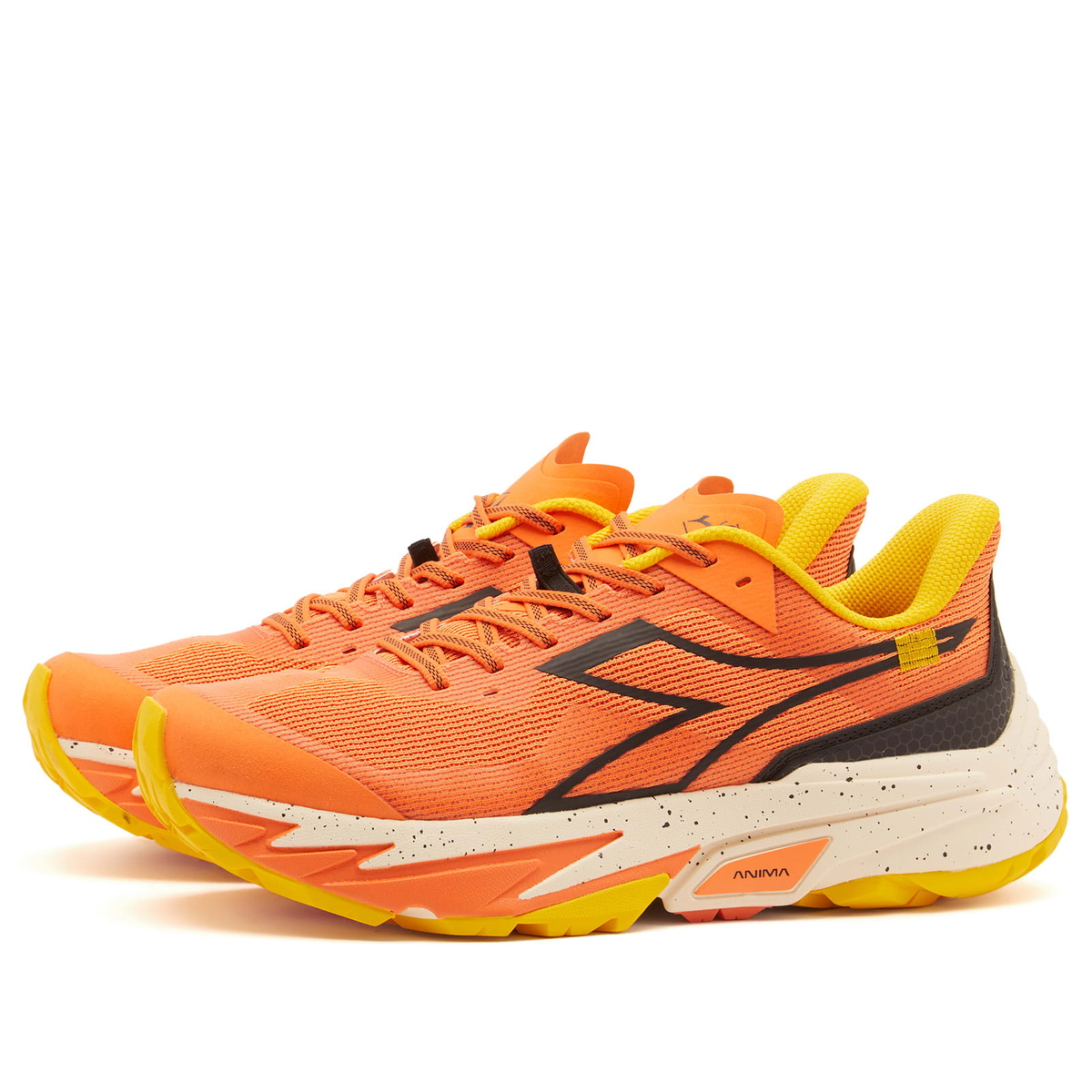 Diadora Sestriere-Xt 2 Sneaker in Nectarine/Black