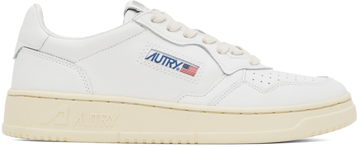 Photo: AUTRY White Medalist Low Sneakers