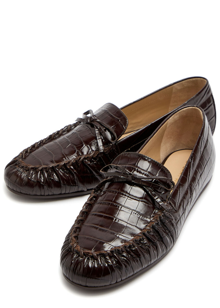Stuart Weitzman Britt Bow Crocodile-effect Patent Leather Loafers Brown