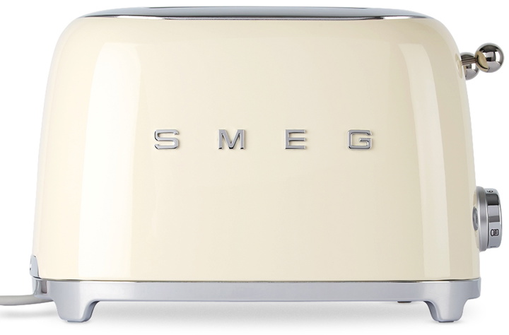 Photo: SMEG Off-White Retro-Style 4 Slice Toaster