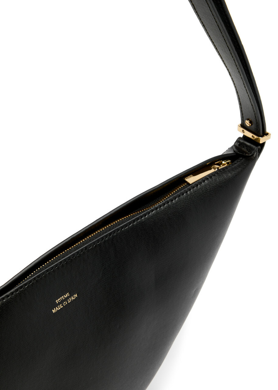 ショルダーバッグ・ポシェット toteme Scoop Pouch - TOTEME - Leather - Black Scooped leather shoulder bag in black - Toteme | Mytheresa