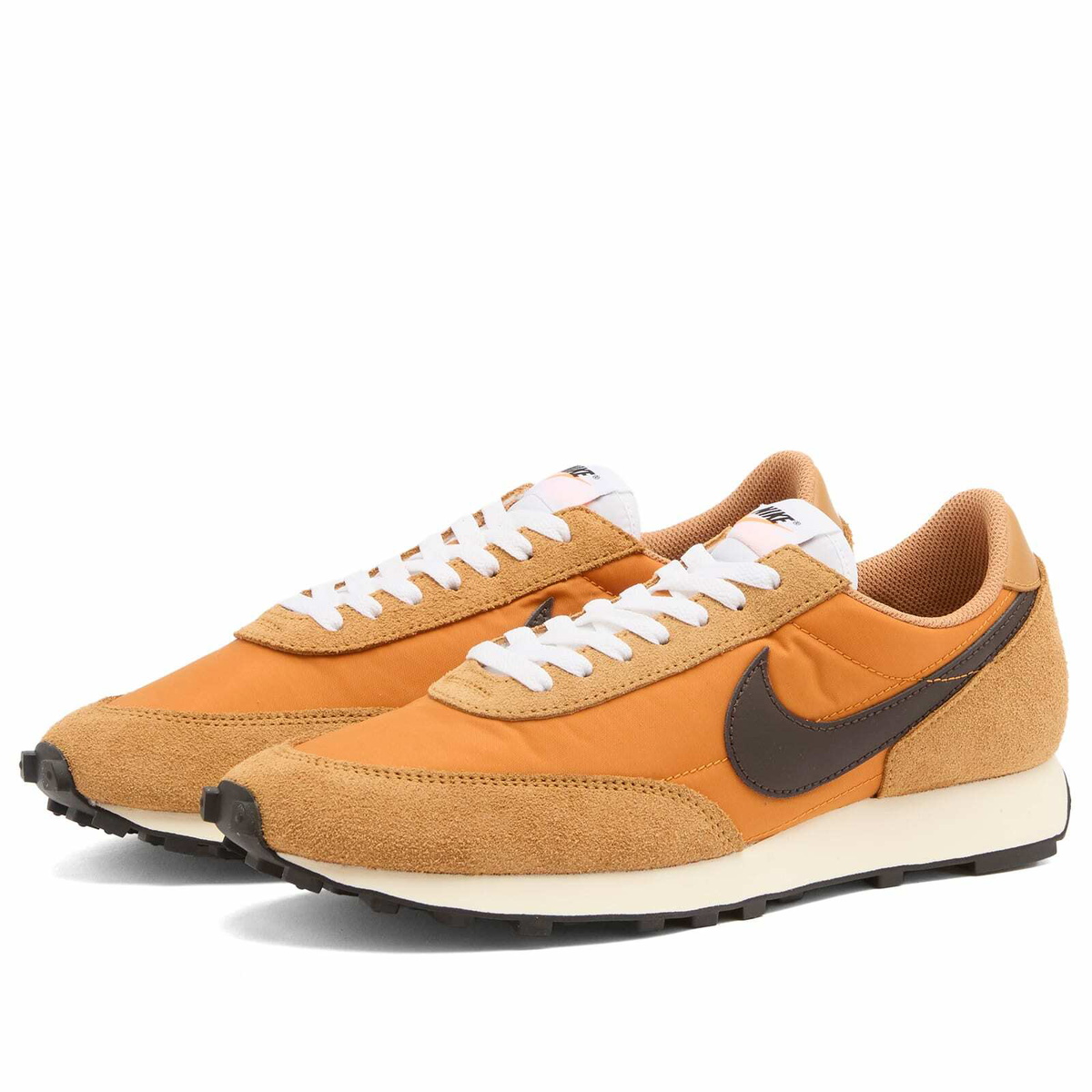 Nike Dbreak Sp Sneaker in Flax/Pale Ivory/Black