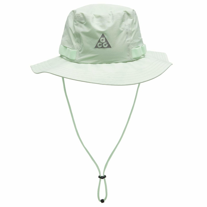 Photo: Nike Apex Bucket Hat in Vapor Green
