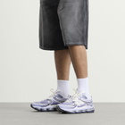 New Balance 2000 Sneaker in Boysenberry/Smoked Violet/Sea Salt