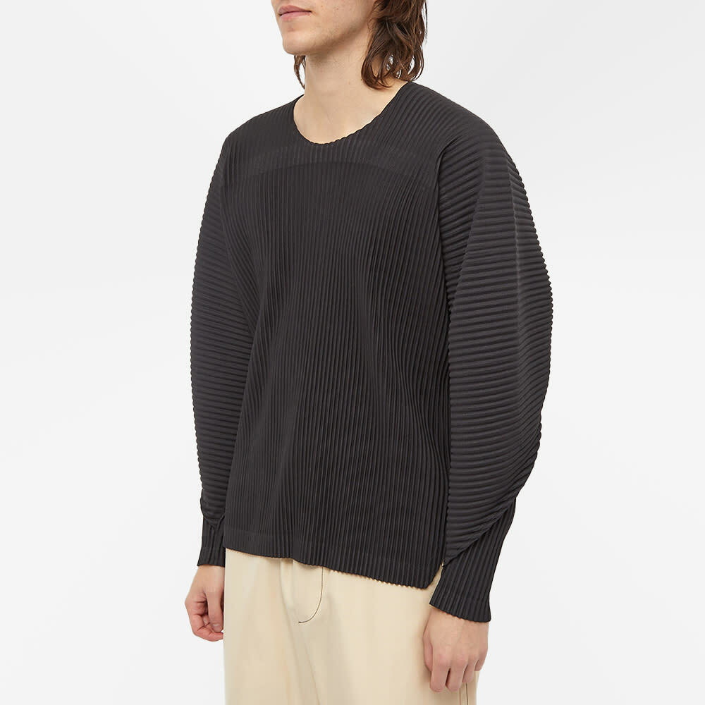 Homme Plissé Issey Miyake Men's Long Sleeve Arc Pleated T-Shirt in 