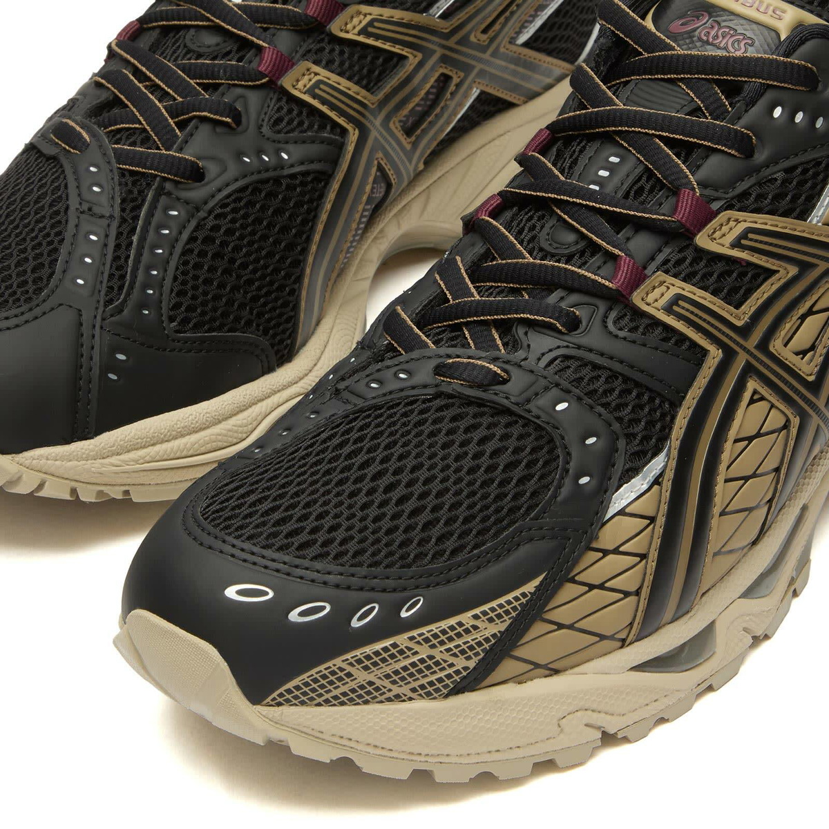 Asics GEL-Nimbus 10.1 Gore Tex Sneaker in Black/Pepper