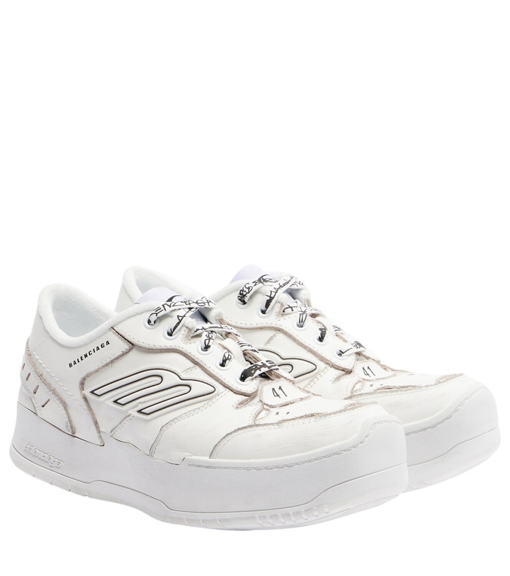 Photo: Balenciaga Hamptons leather platform sneakers
