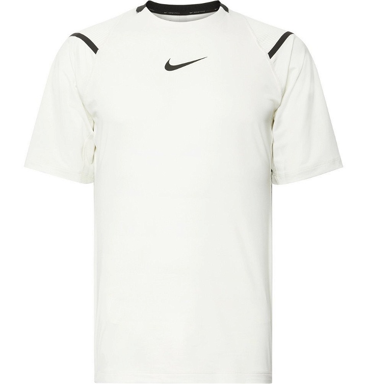 Photo: Nike Training - AeroAdapt Contrast-Tipped Logo-Print Dri-FIT T-Shirt - White