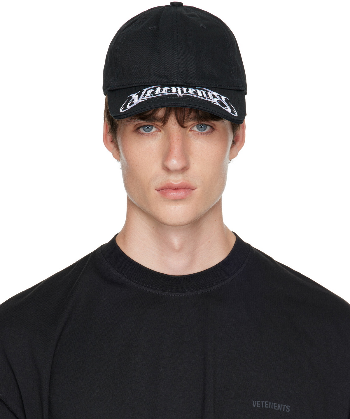 VETEMENTS Black Metal Logo Cap