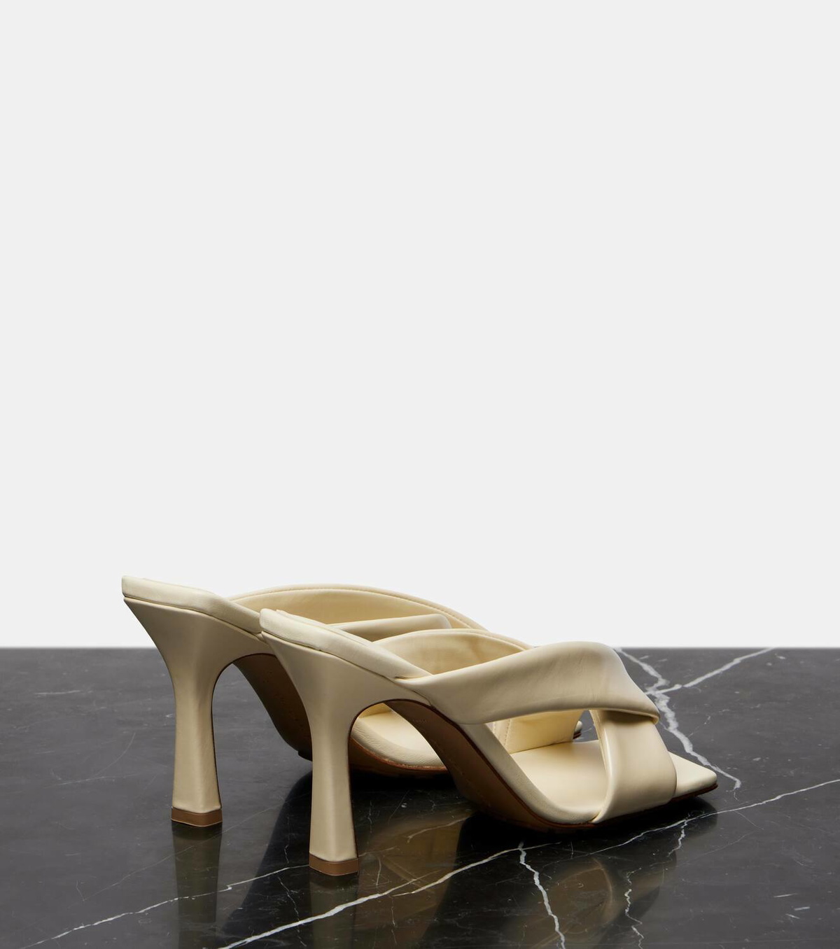 Bottega Veneta Riva 90 leather thong sandals