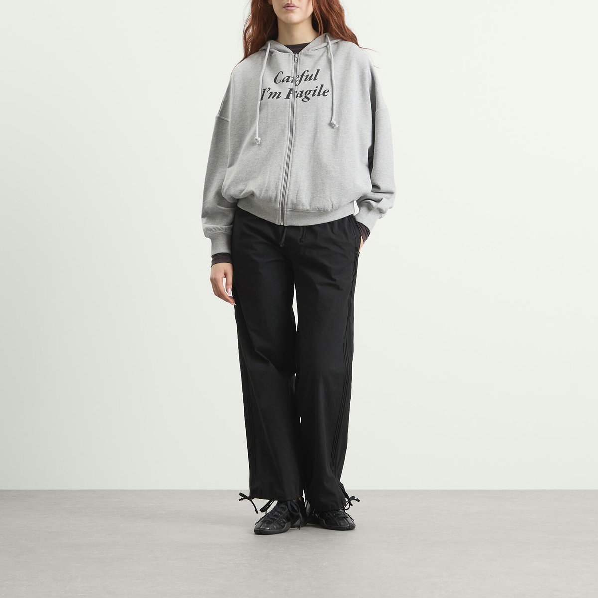 Gimaguas Women's Careful Sweatshirt in Grey