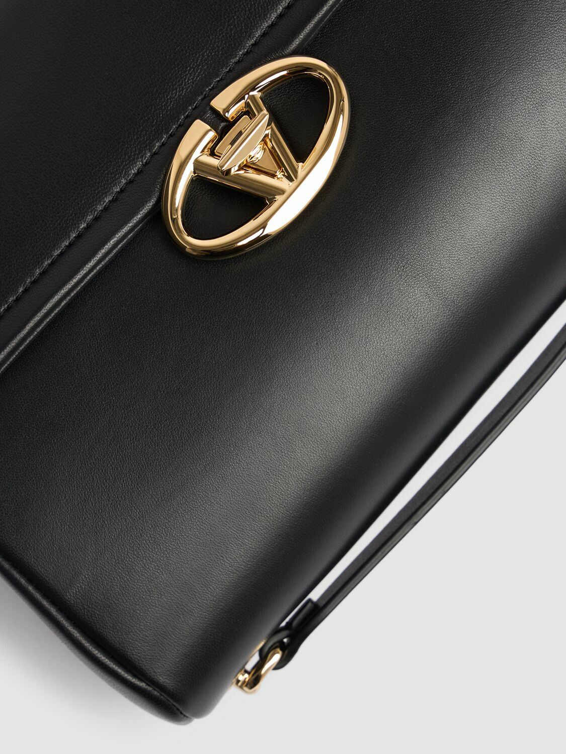 ショルダーバッグ・ポシェット VALENTINO GARAVANI CHAIN 2 LARGE SHOULDER BAG VALENTINO GARAVANI Large Chain 2 Leather Shoulder Bag