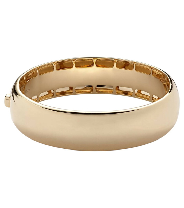 Photo: Anita Ko Cosmo Large 18kt gold bangle