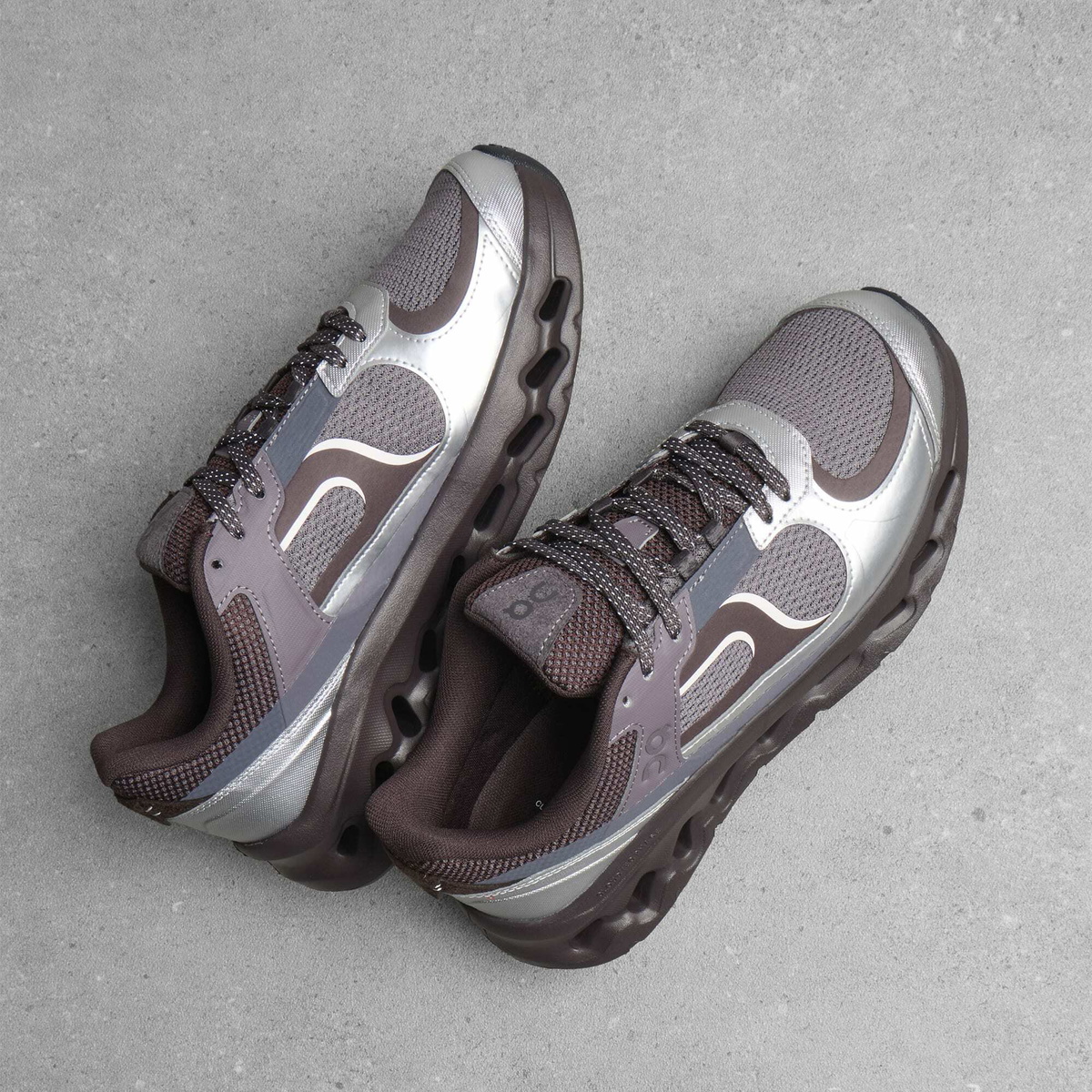 ON Men's Cloudtilt Arc Sneaker in Ox/Pebble