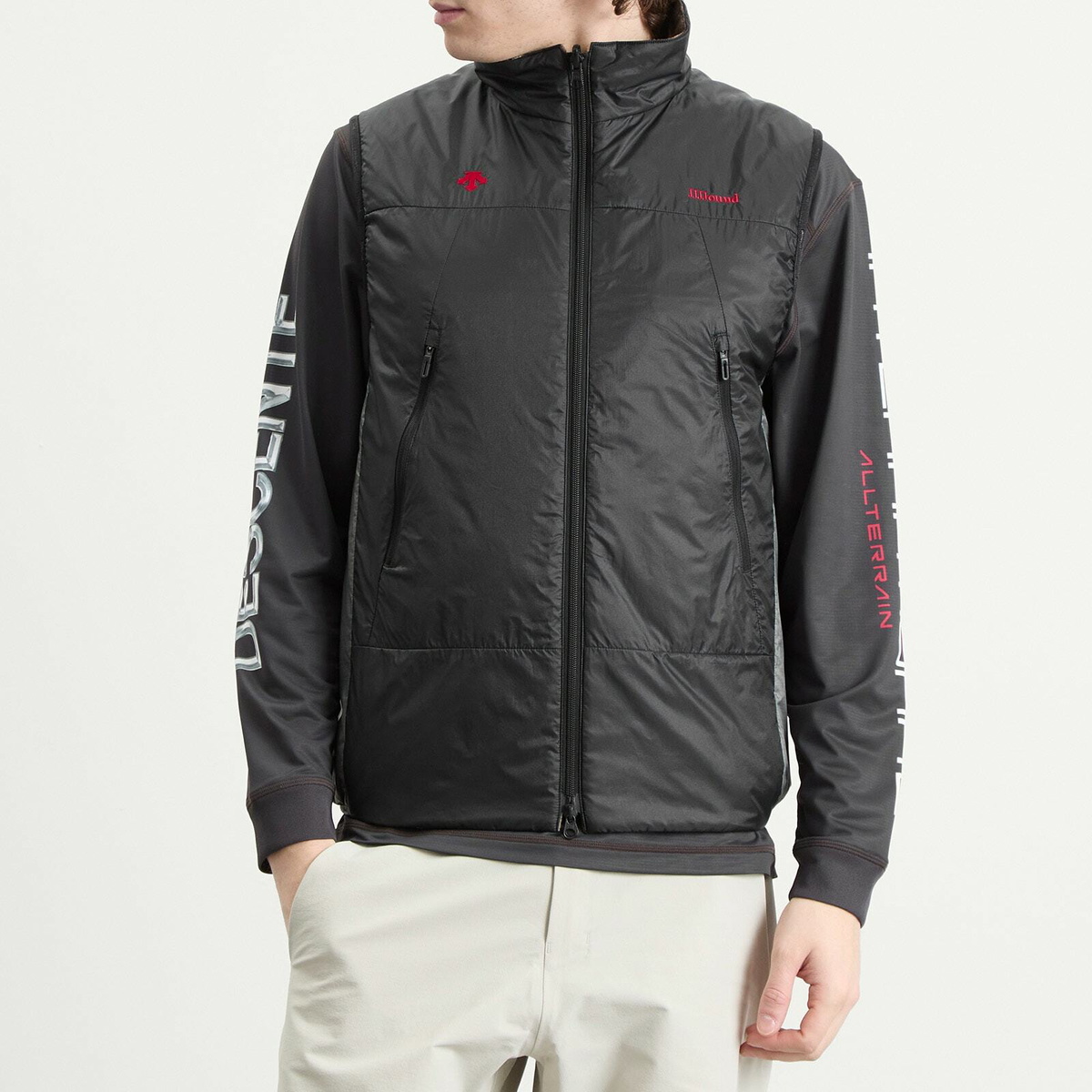 Descente Men's Allterrain x JJJJound Reversible Vest in Black/Charcoal