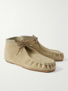 Auralee - Suede Desert Boots - Neutrals