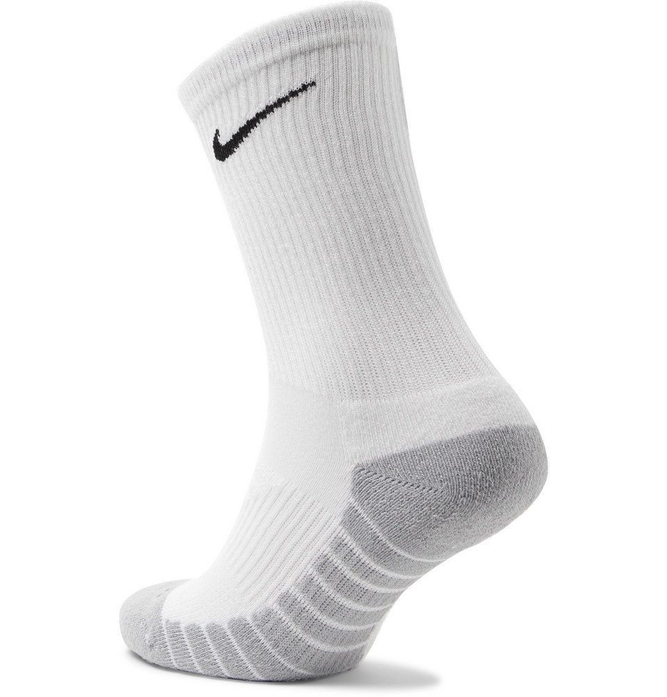 nike pro everyday max cushioned socks