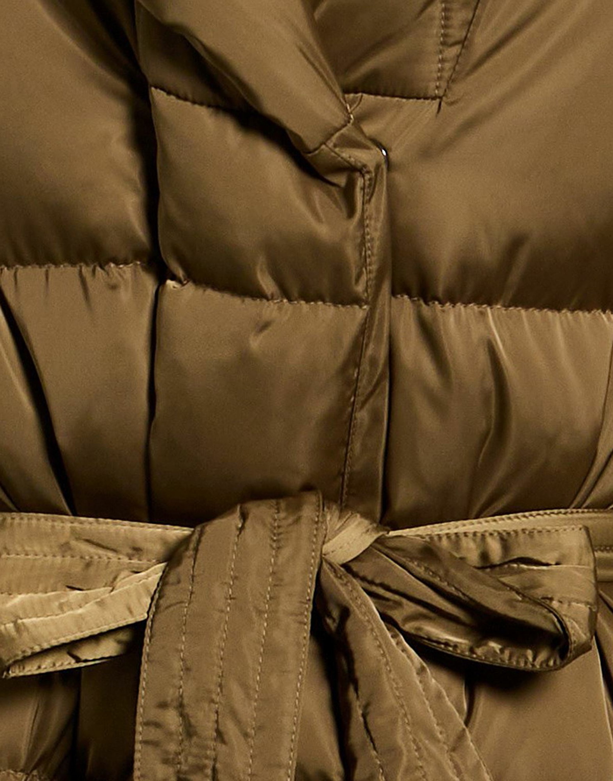 Peserico Womens Puffer Military in Green