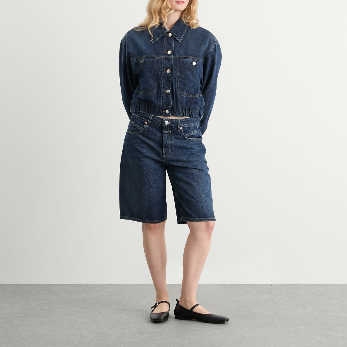 Closed Women's Rigid Denim Shorts in Dark Blue