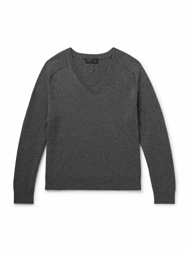 Photo: Nili Lotan - Vineda Knitted Sweater - Gray