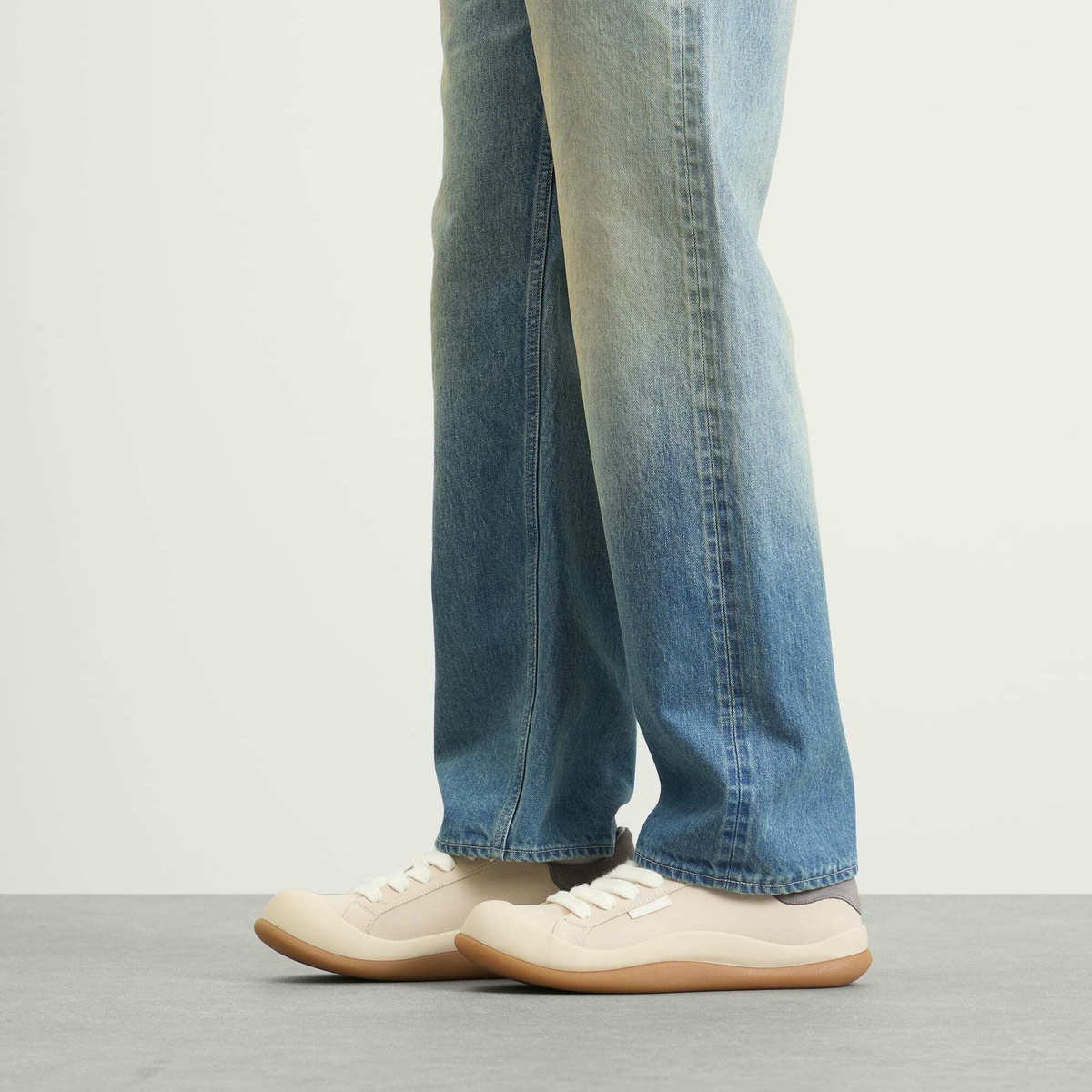 Axel Arigato Men's Squish Sneaker in Light Beige/Gum