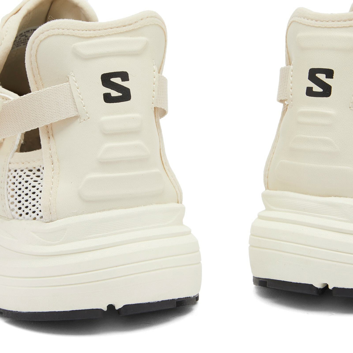 スニーカー Salomon Techsonic Almond Milk Vanilla Black L47438500 Salomon TECHSONIC Sneakers in Almond Milk/Vanilla Ice/Black