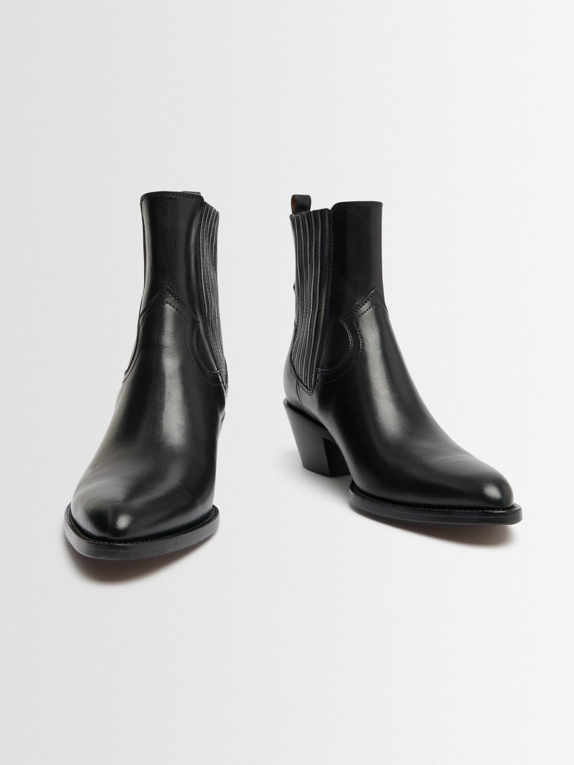 BUTTERO Annie Leather Ankle Boots