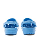Crocs Classic Clog in Oxygen