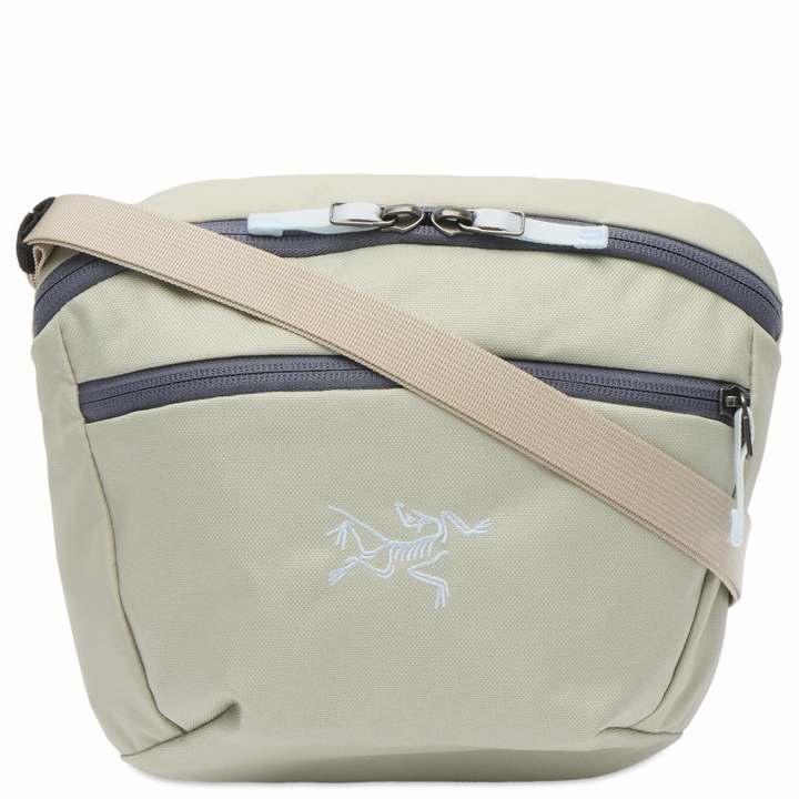 Photo: Arc'teryx Mantis 2 Waist Pack in Headwaters 