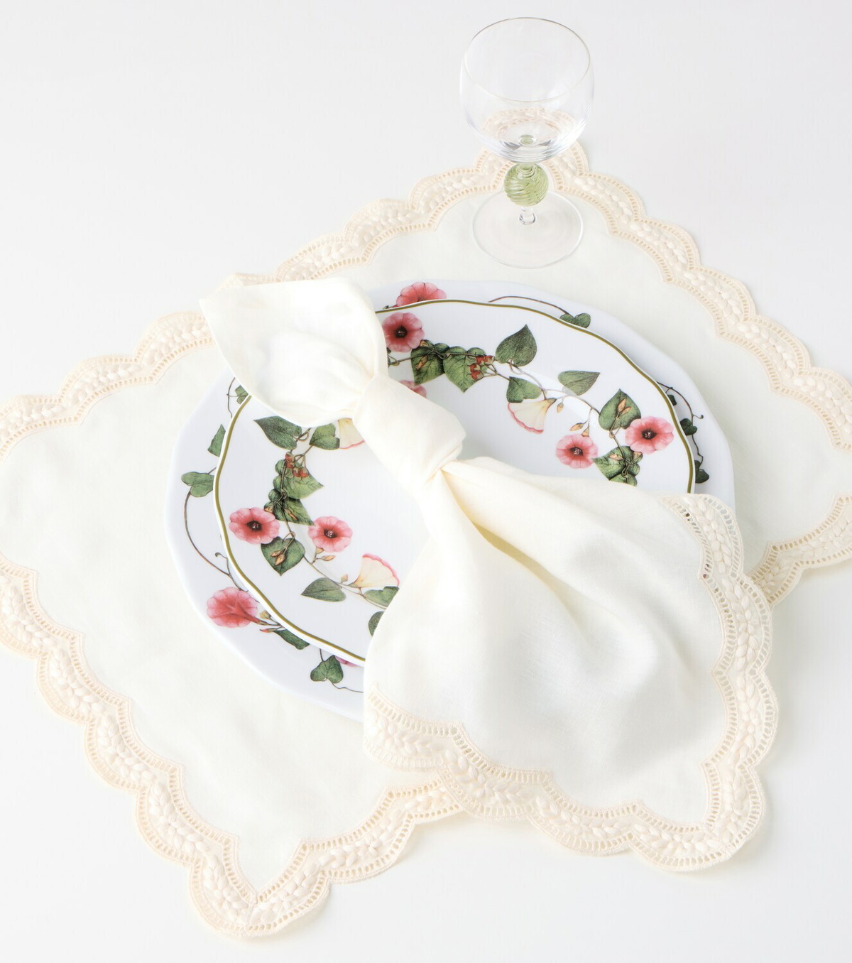 Cabana Emilia set of 2 embroidered linen napkins