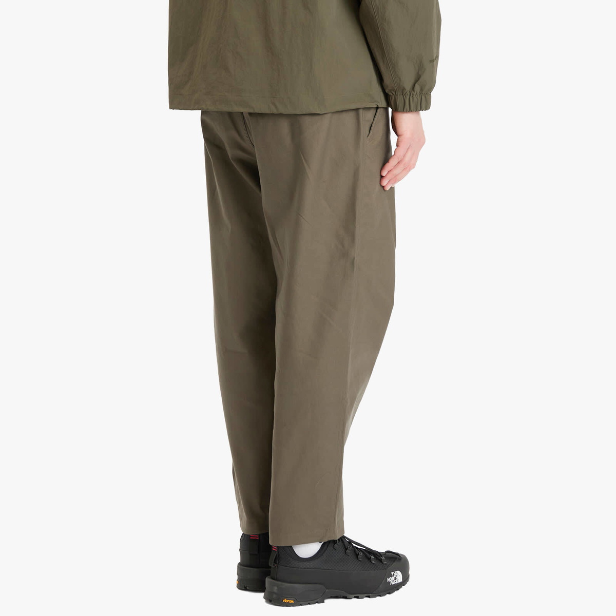 The North Face Men's Lightweight Woven Trousers in New Taupe