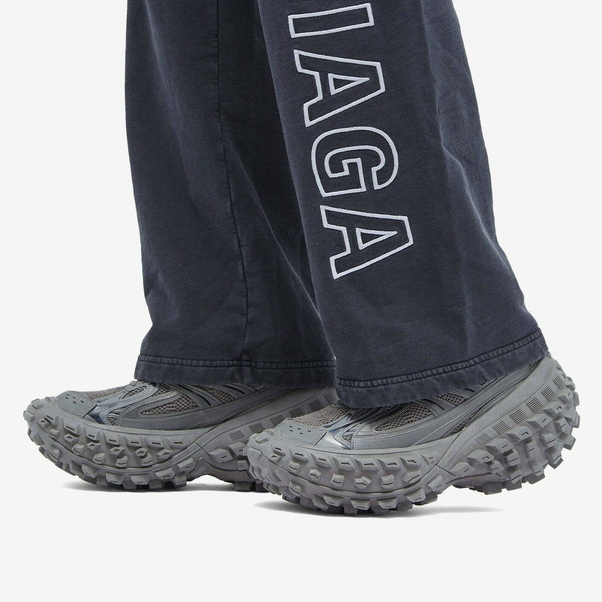 【BALENCIAGA】Bouncer sneakers Gray BALENCIAGA BOUNCER SNEAKER IN GREY | HYPEROAD - YouTube