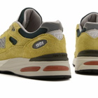 New Balance 991v2 Sneaker in Green