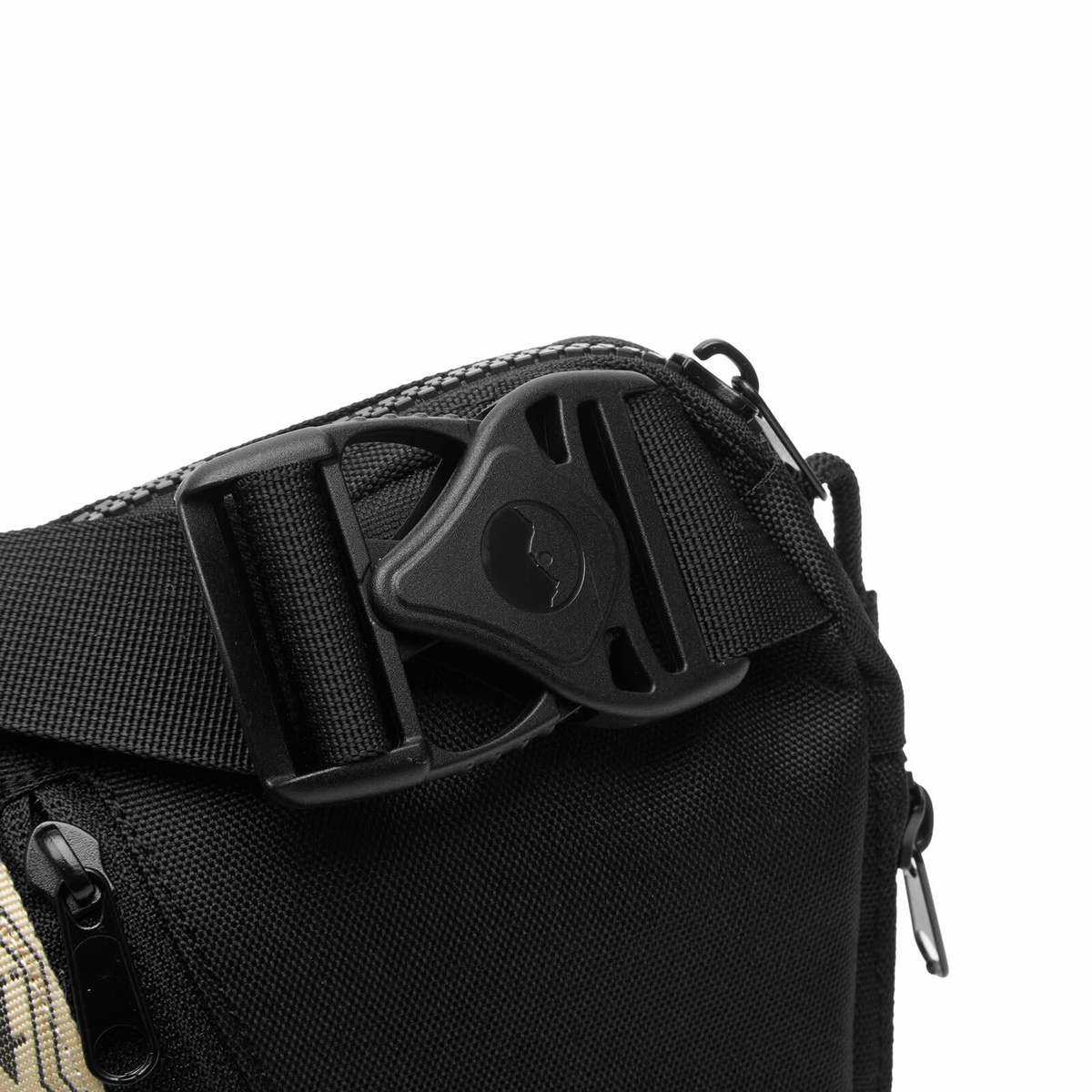 KAVU Men's Roam Sling Pack in Raven 