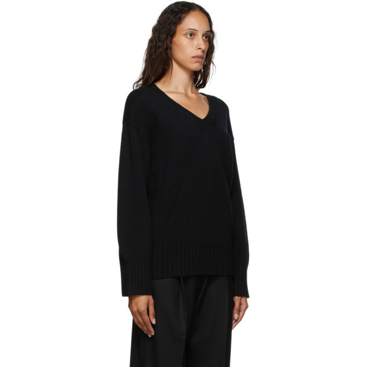 Arch The Black Cashmere and Wool V-Neck Sweater Arch The