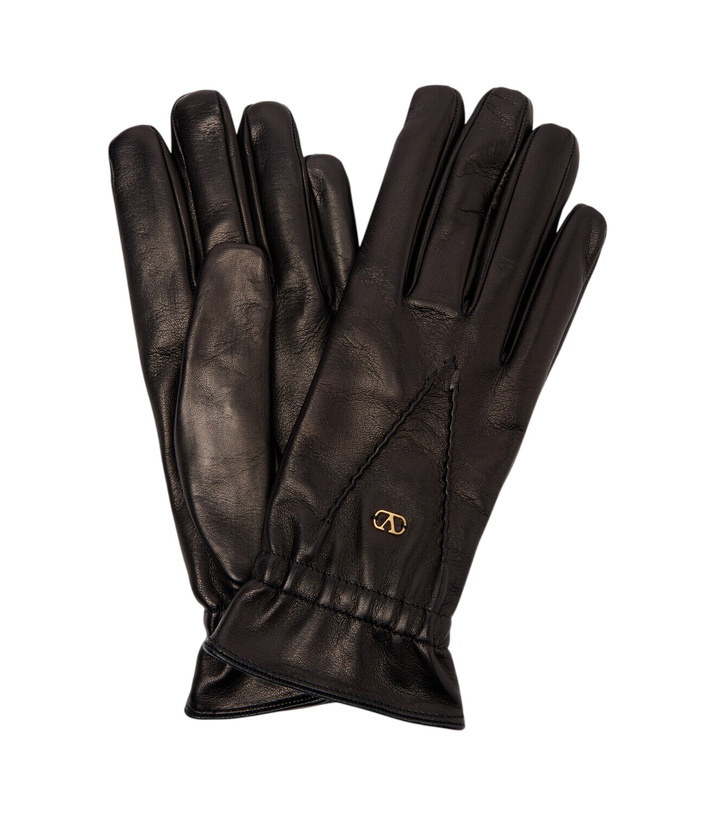Photo: Valentino Garavani VLogo leather gloves