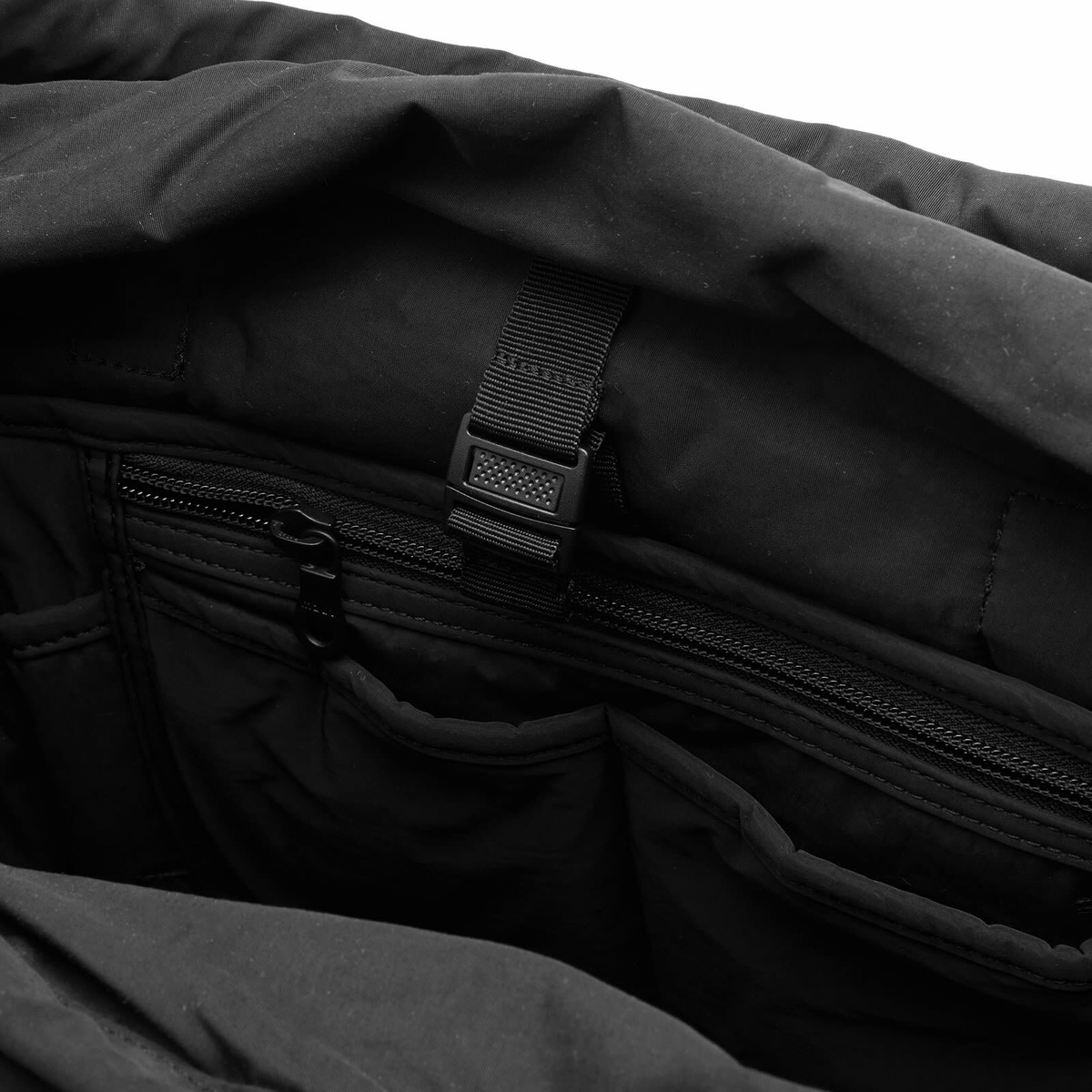 Mazi Untitled Cafe Tote Bag in Black 
