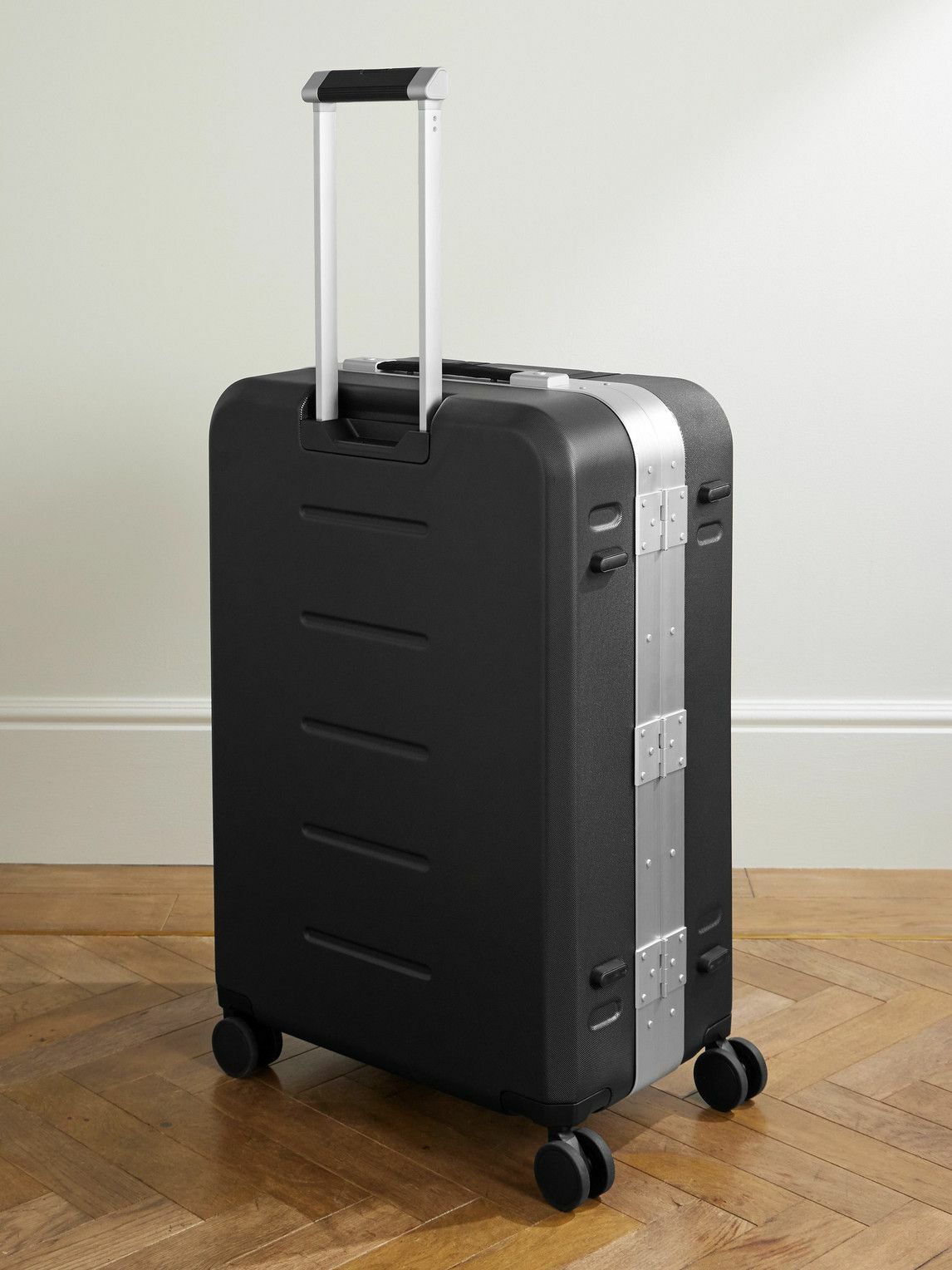 DB Journey - Ramverk Pro Large Polycarbonate and Aluminium Check-In Suitcase