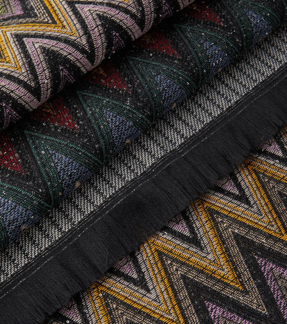 Missoni Chen zigzag jacquard throw