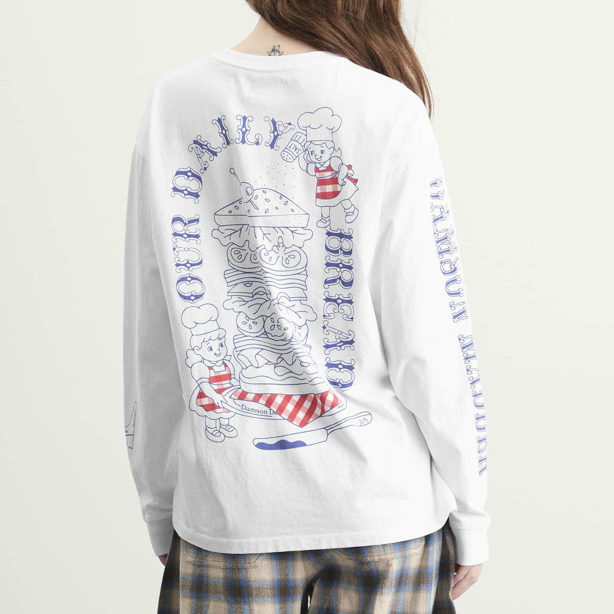 Damson Madder Women's Damson Deli Long Sleeve T-Shirt in Off White