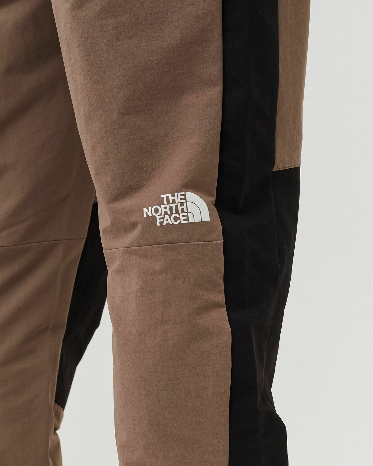The North Face Apex Trekking Pants | The north face outfits men, Cool  outfits for men, Mens outdoor clothing